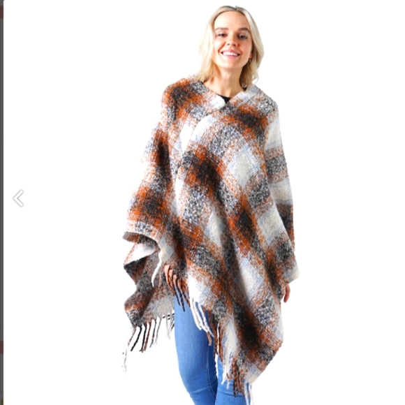 Poncho - Picture 1 of 2